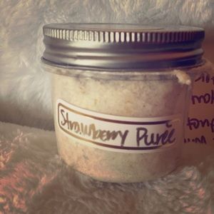 D’or Soi Amour Bath & Body - Strawberry Purée Oatmeal bath soak D’or Soi Amour Bath & Body - Strawberry Purée Oatmeal bath soak